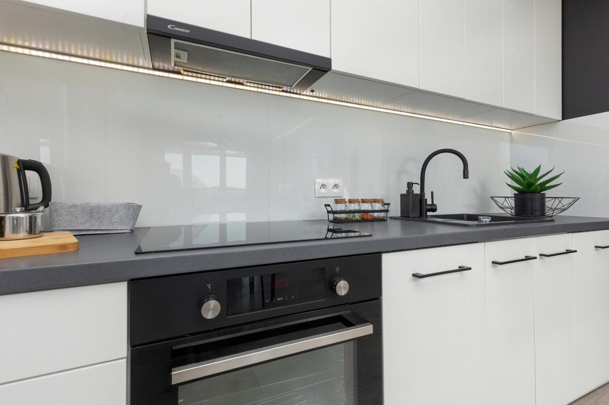 Podgorze Lipska Pet-Friendly Apartment With Balcony And Parking By Renters Prestige Cracovia Exterior foto